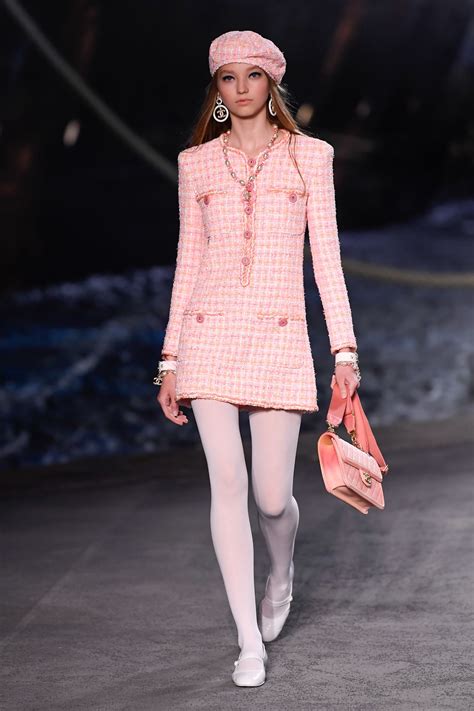 chanel look